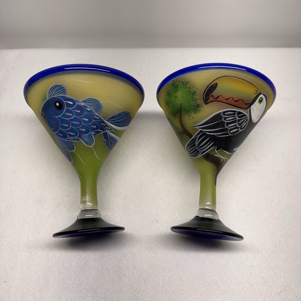 Unbranded Tropical‎ Martini Glasses Set of 2 Yellow Blue Fish Toucan Summer Tiki